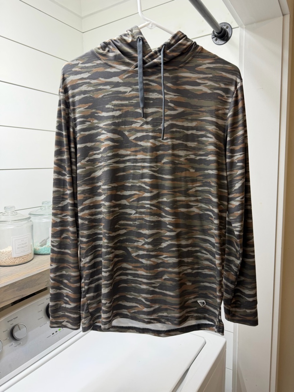 BURLEBO Men's Camouflage Pullover Hoodie in Green and Brown